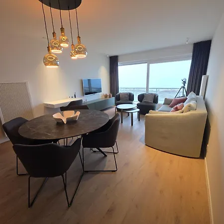 Luxe Zeedijk Incl Parking En Eindschoonmaak *